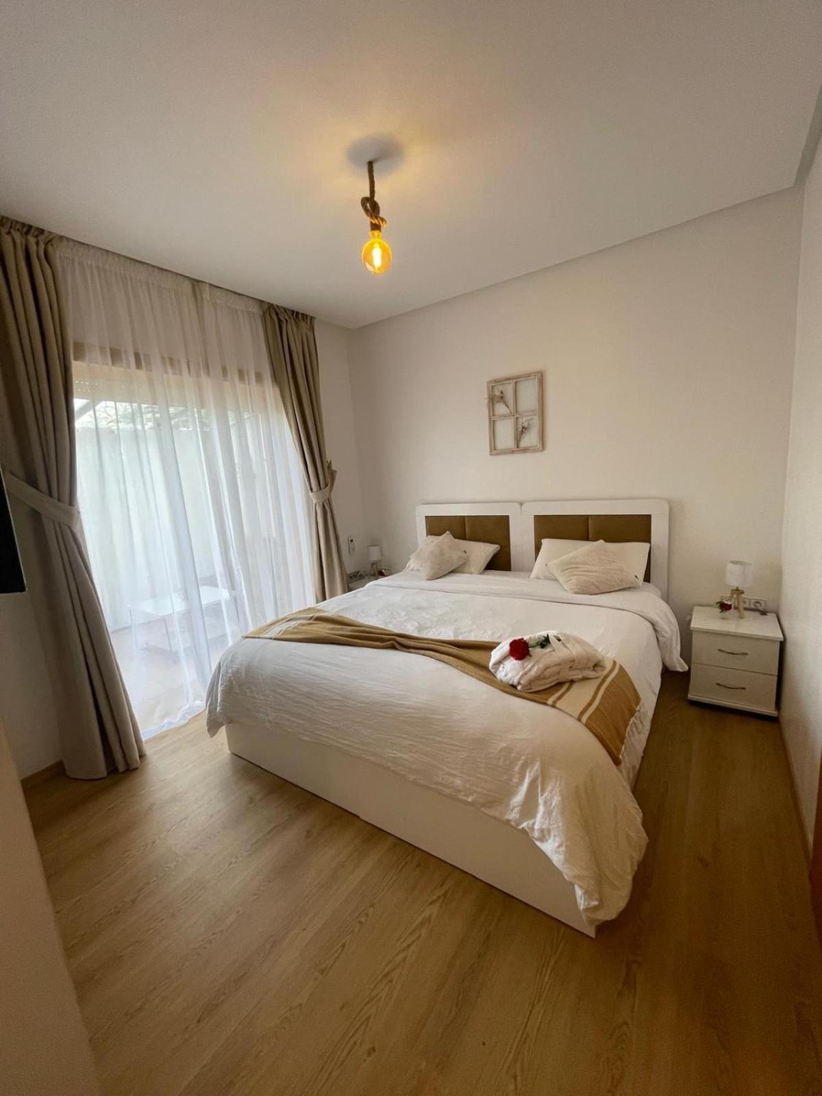 Appartement De Luxe Avec Jardin Vue Sur La Piscine Golf Securise 24H Sur 24 A 5 Minutes De L Aeroport Marakeş Dış mekan fotoğraf